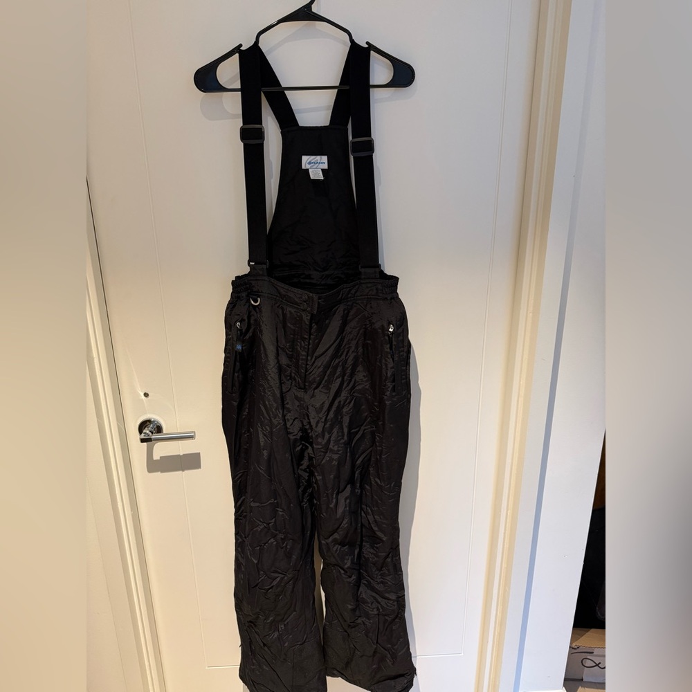 Women’s High Waisted Black Snow Bib Overalls — Great condition